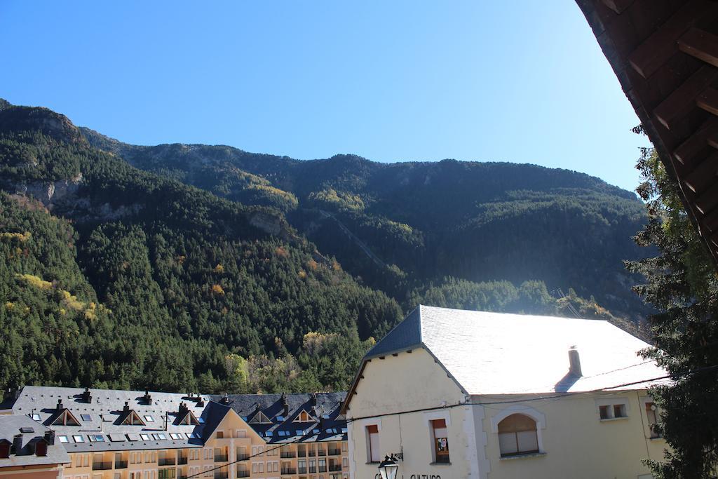 Albergue De Canfranc Estacion 部屋 写真